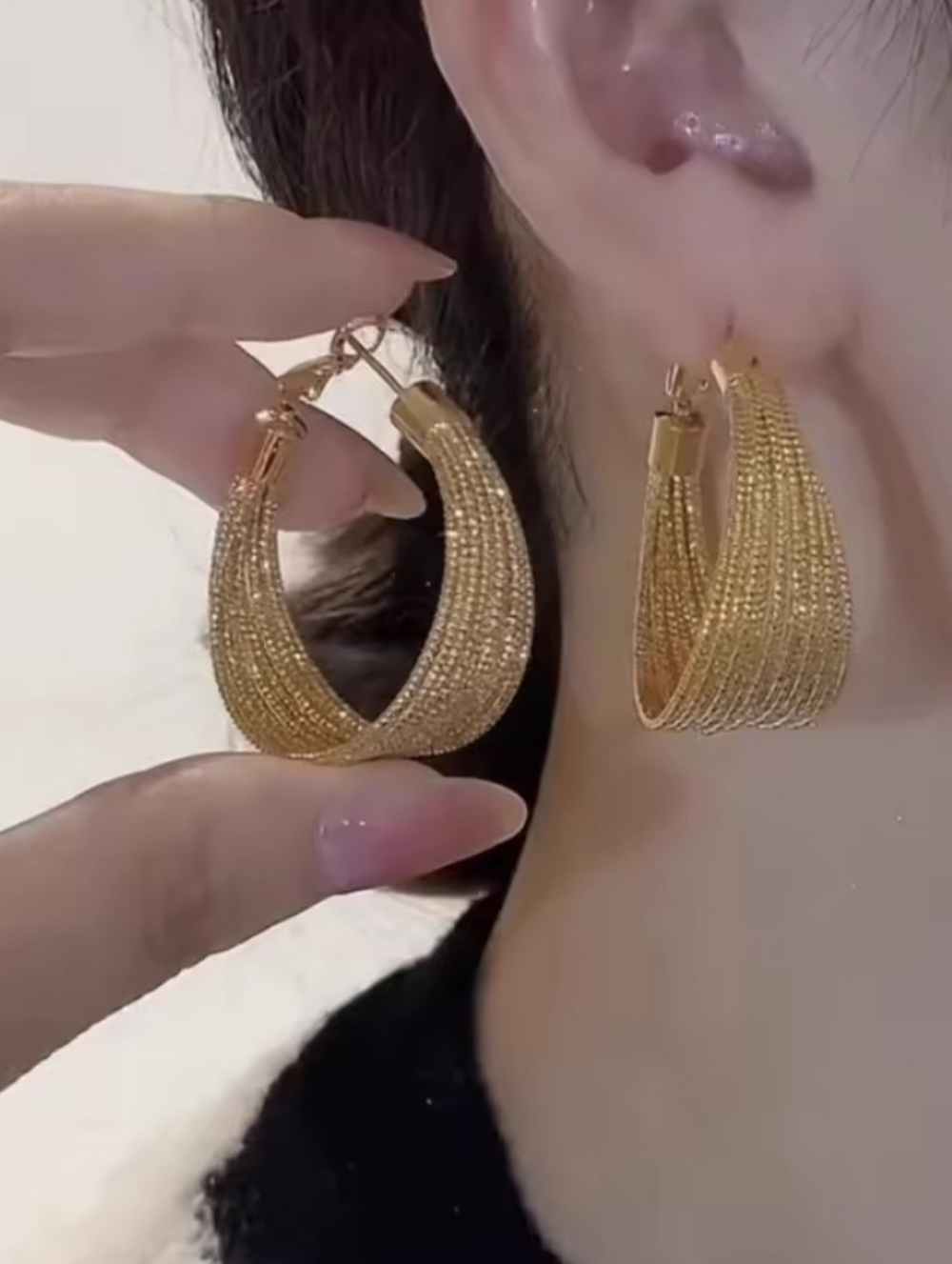 Gold Tone Multi-Layered Lines Circled Earrings Vintage Geometric Luxury - Picture 2 of 2